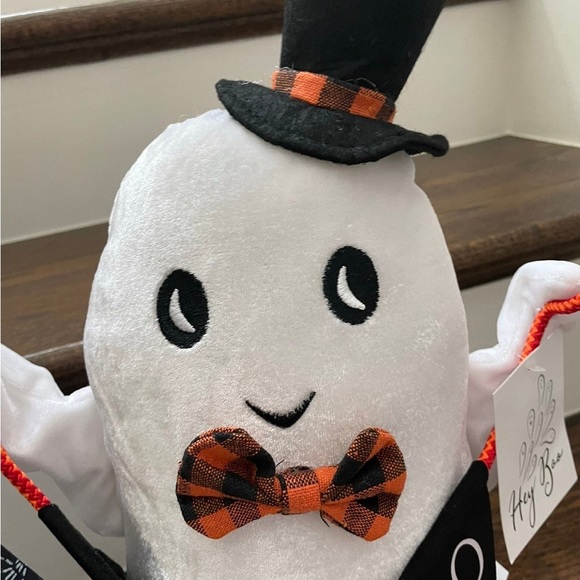 “HEY BOO" HALLOWEEN WHITE GHOSTS
ADORABLE SET OF 2 - Picture 8 of 9